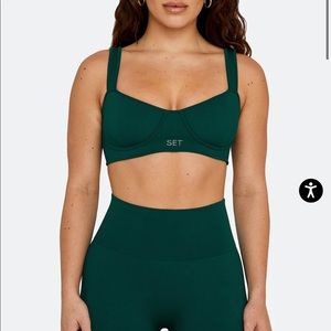 Set active leggings and sports bra
